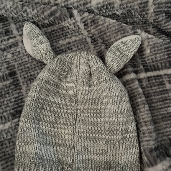 Cute bunny beanie! - Picture 2 of 2